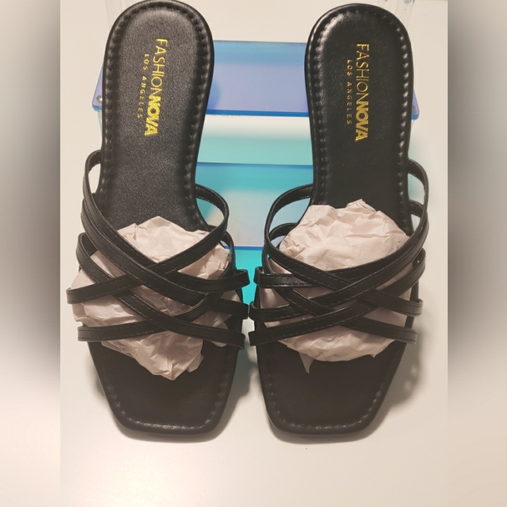 Square Toe Slides - Picture 6 of 9